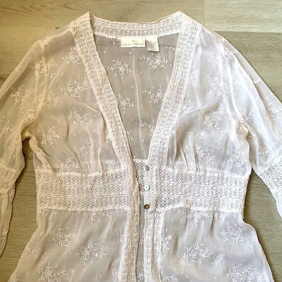 SOFT SURROUNDINGS White Floral Blouse‎ embroidered - Picture 2 of 16